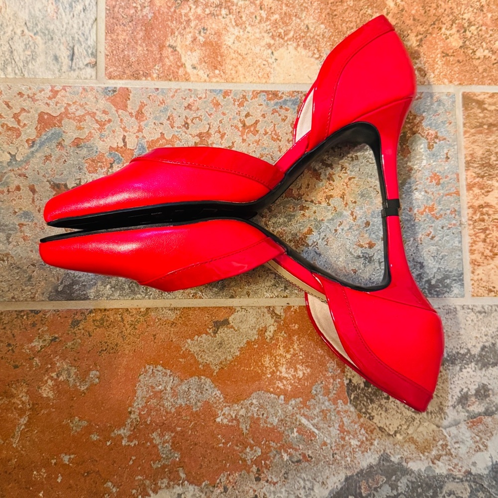 🌹NWOB!!! Festive Life Stride Red Patent Heels Classic Stiletto D’Orsay Pumps! - Picture 3 of 16